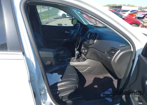 2019 Jeep Cherokee Latitude Plus Fwd from USA, damaged, VIN 1C4PJLLB8KD204115